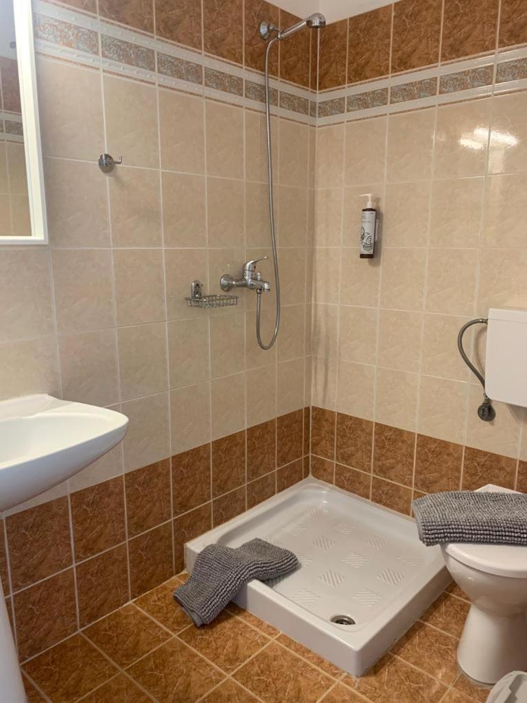Nisaki Mathraki B&B Екстериор снимка