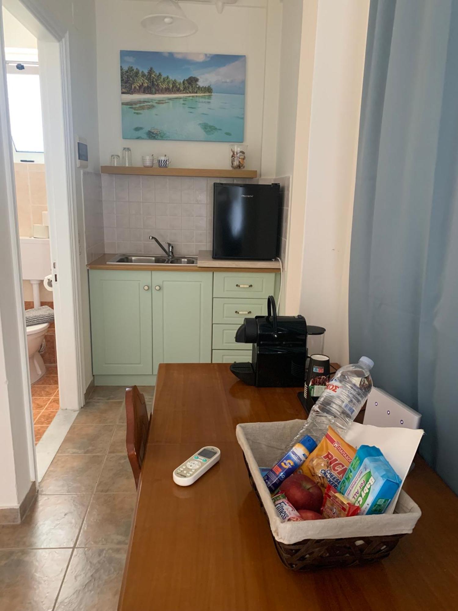 Nisaki Mathraki B&B Стая снимка