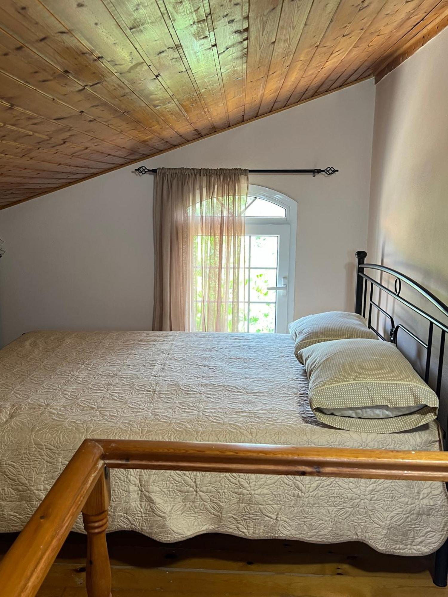 Nisaki Mathraki B&B Екстериор снимка